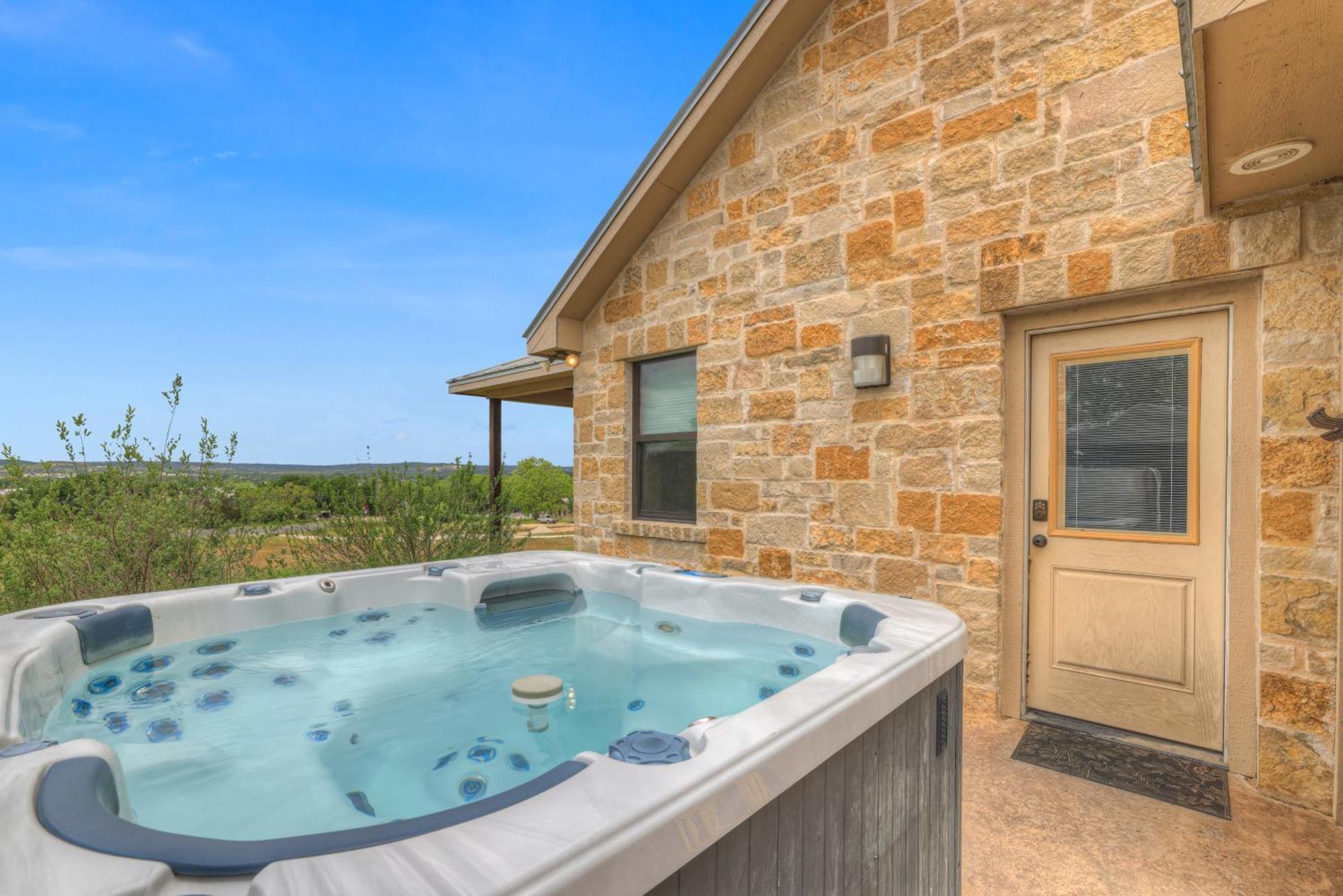 West End Luxury Retreat With Resort Style Pool And Hot Tub! Fredericksburg Exterior foto